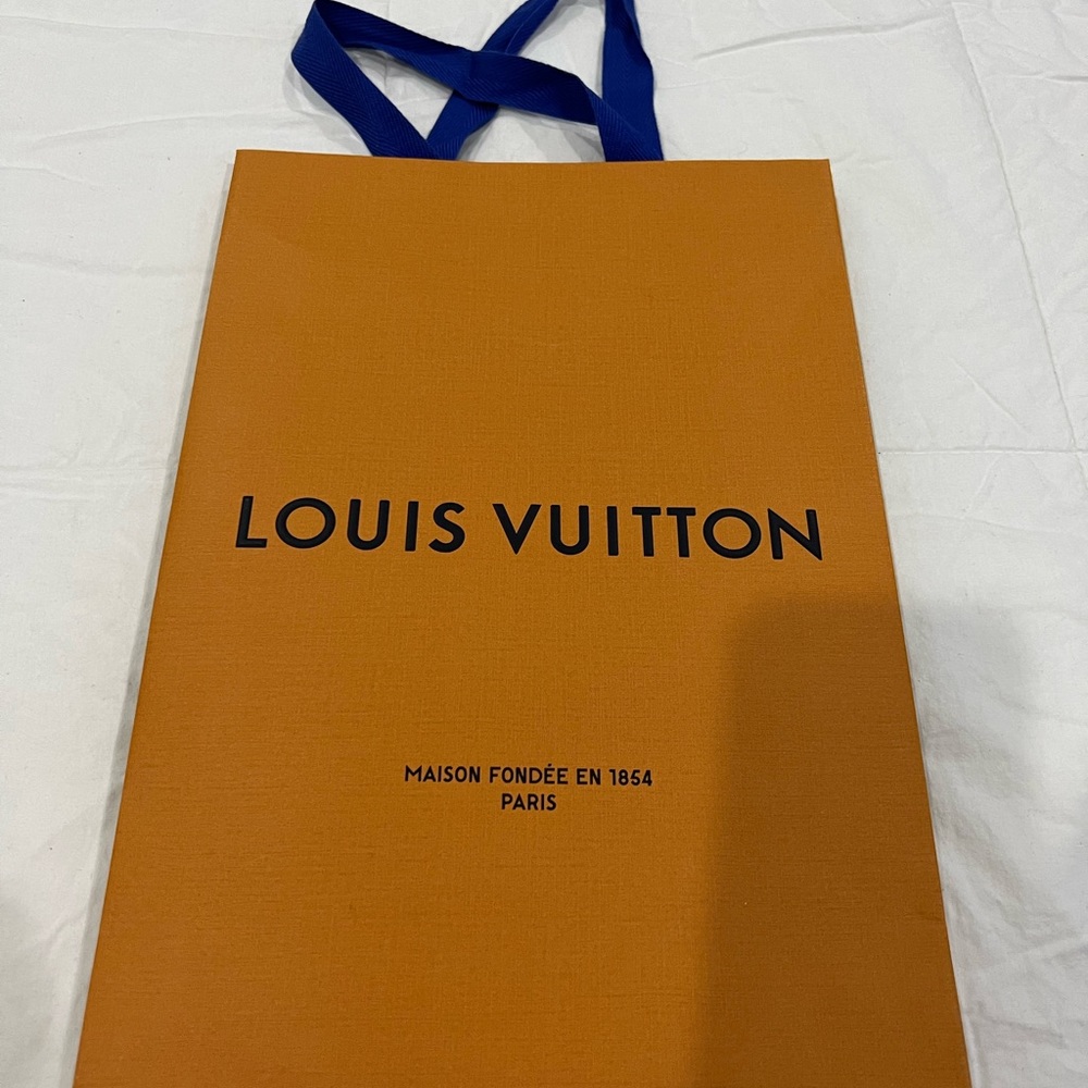 LOUIS VUITTON SHOPPING BAG